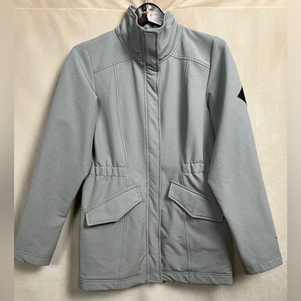 Women’s North Face Windwall Jacket